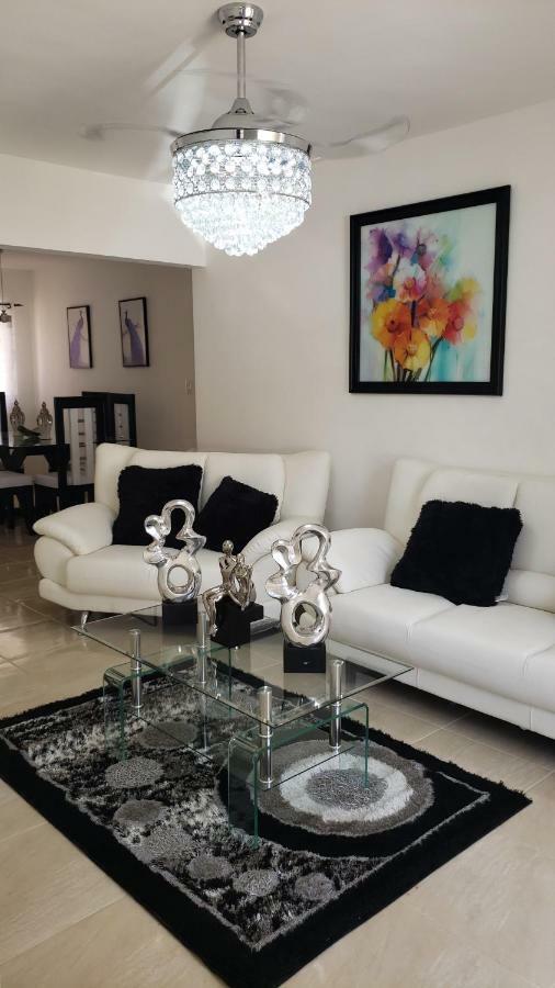 Premium Apartment 산티아고 데 로스 카바예로스 외부 사진